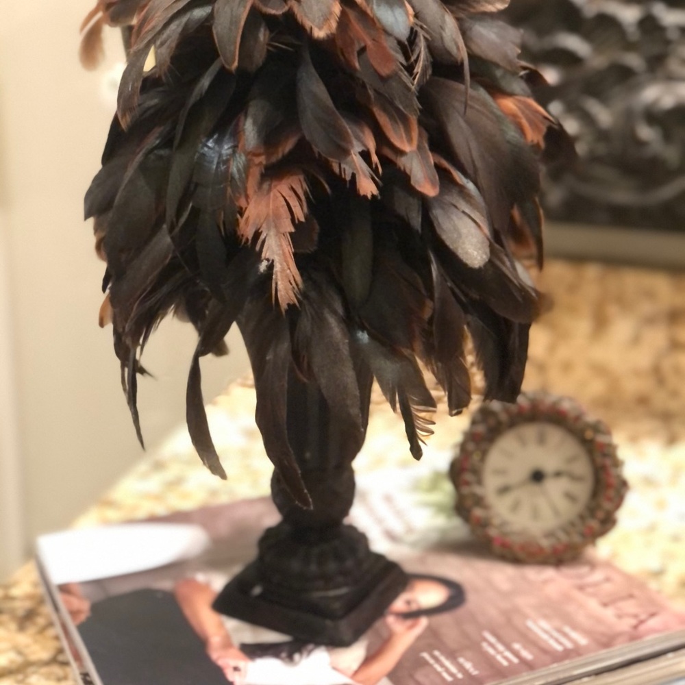 Feather centerpiece